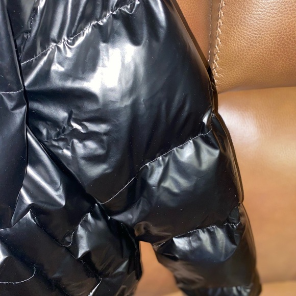 Preloved - Picture 3 of 3